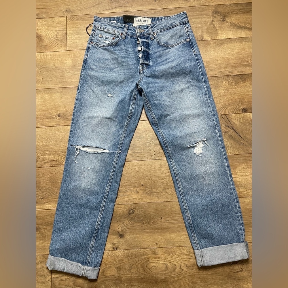 ONLY & SONS Relaxed Fit Light Blue Jeans - Picture 2 of 13